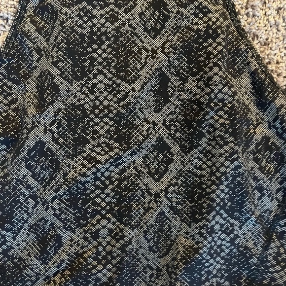 ATHLETA Black Viper Midi Yoga & Fitness Tank Top - Picture 4 of 5